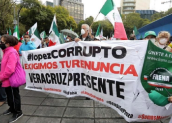 FRENA llamó a la diputada Tatiana Clouthier "traidora"