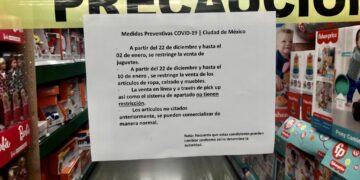 Tiendas de autoservicio suspenden venta de ropa y juguetes