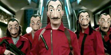 Ladrones arrojan billetes por la calle como en La Casa de Papel