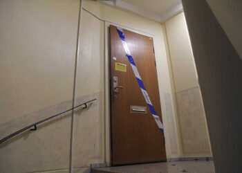Madre encierra a su hijo por 28 años