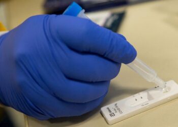 Nueva cepa del coronavirus de Reino Unido genera preocupación