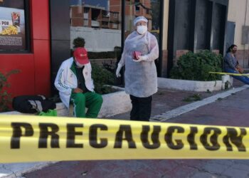 Familia abandona a anciano por tener Covid-19