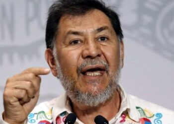 Gerardo Fernández Noroña interpone demanda contra el presidente del INE porque "censurar" a AMLO