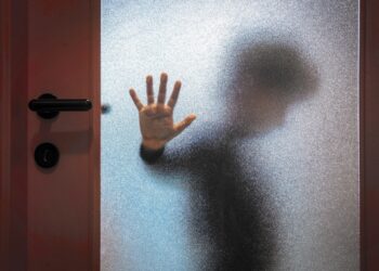 Madre descubre a su sobrino cuando abusaba sexualmente de su hijo