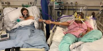 Madre e hija son fotografías por última vez antes de que una de ellas muera víctima del Covid-19