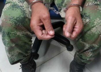 Miliar en Argentina abusó sexualmente de su hijastra por años