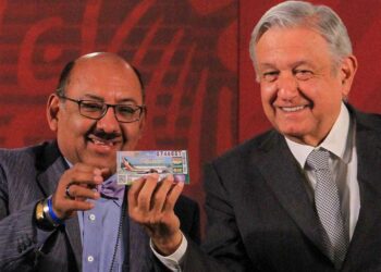 INE pregunta a Presidencia si paga a reporteros que cubren las mañaneras de AMLO