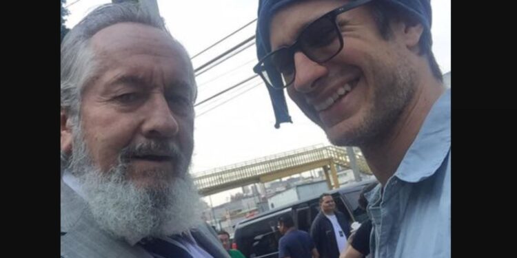 Muere José Ángel García, padre del actor Gael García Bernal, por fibrosis pulmonar