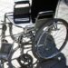 Mujer mantiene a su hija postrada en una silla de ruedas a pesar de no necesitarla