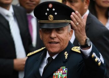 Anabel Hernández aseguró que Cienfuegos tiene un poder importante, porque promovió a varios de quienes hoy están en las zonas militares de México