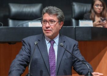 Monreal considera regular las redes sociales es la única vía correcta y democrática de proteger la libertad de expresión